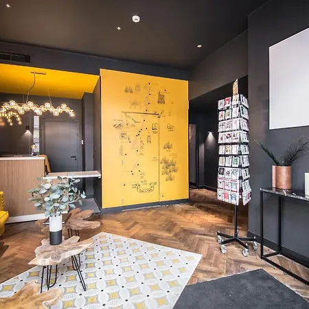 Hotel L' & Ribeauville-proche Colmar & Koenigsbourg 4*